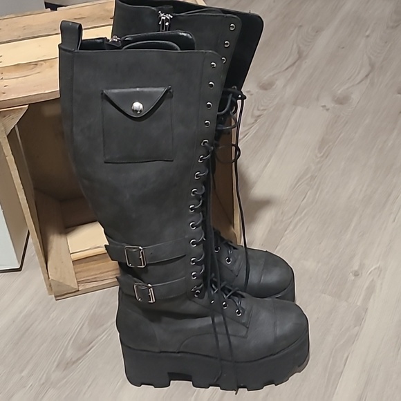 Current Mood boots - Picture 3 of 3